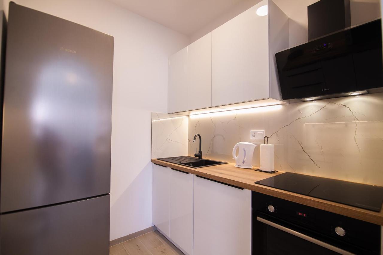 Family Apartments Brach 波尔 外观 照片