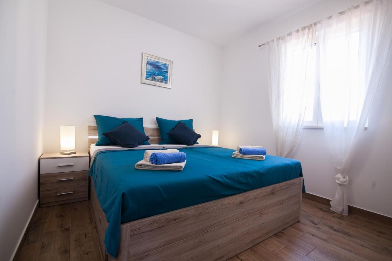Family Apartments Brach 波尔 外观 照片