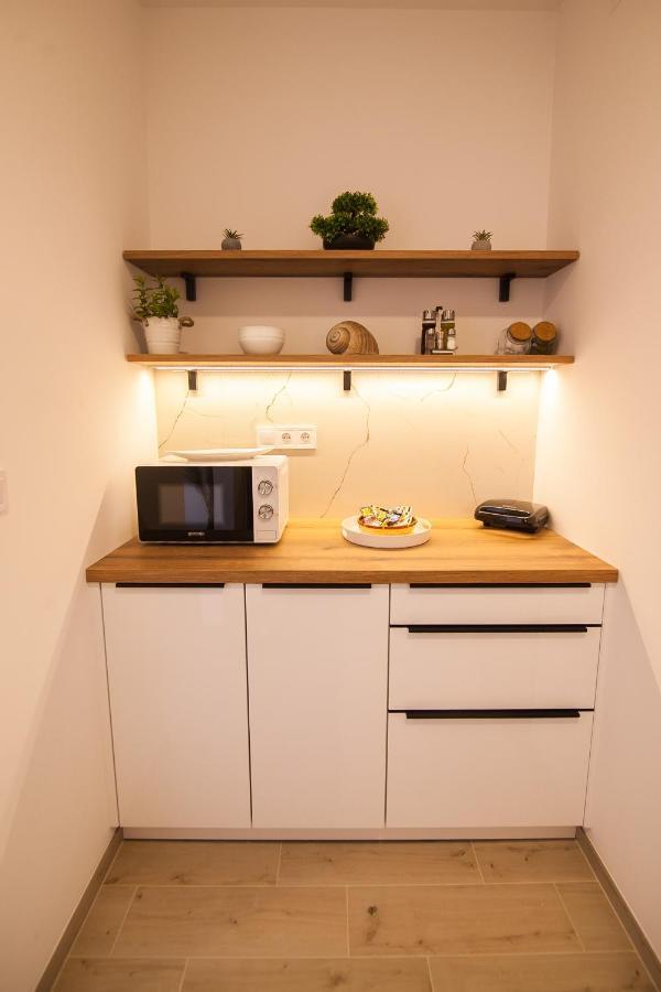 Family Apartments Brach 波尔 外观 照片