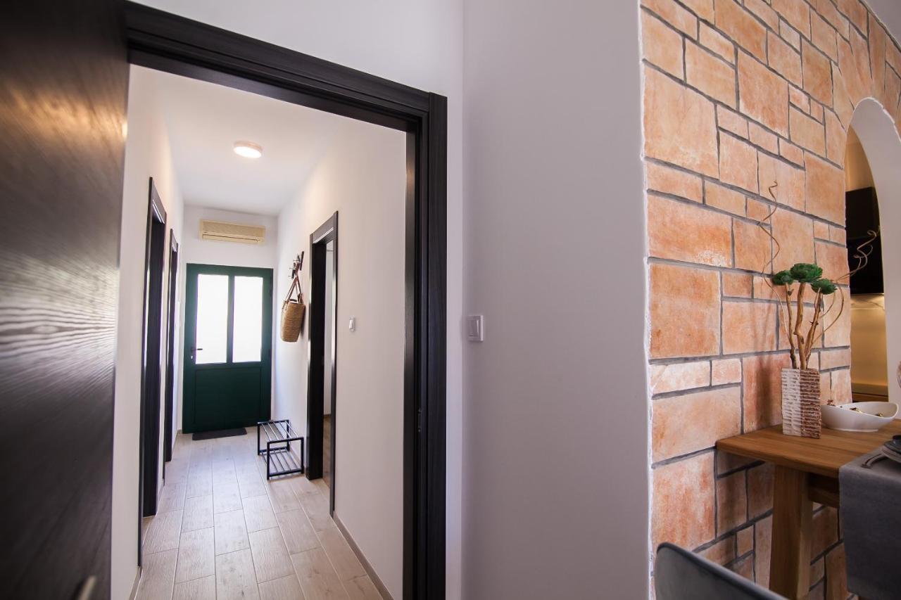 Family Apartments Brach 波尔 外观 照片
