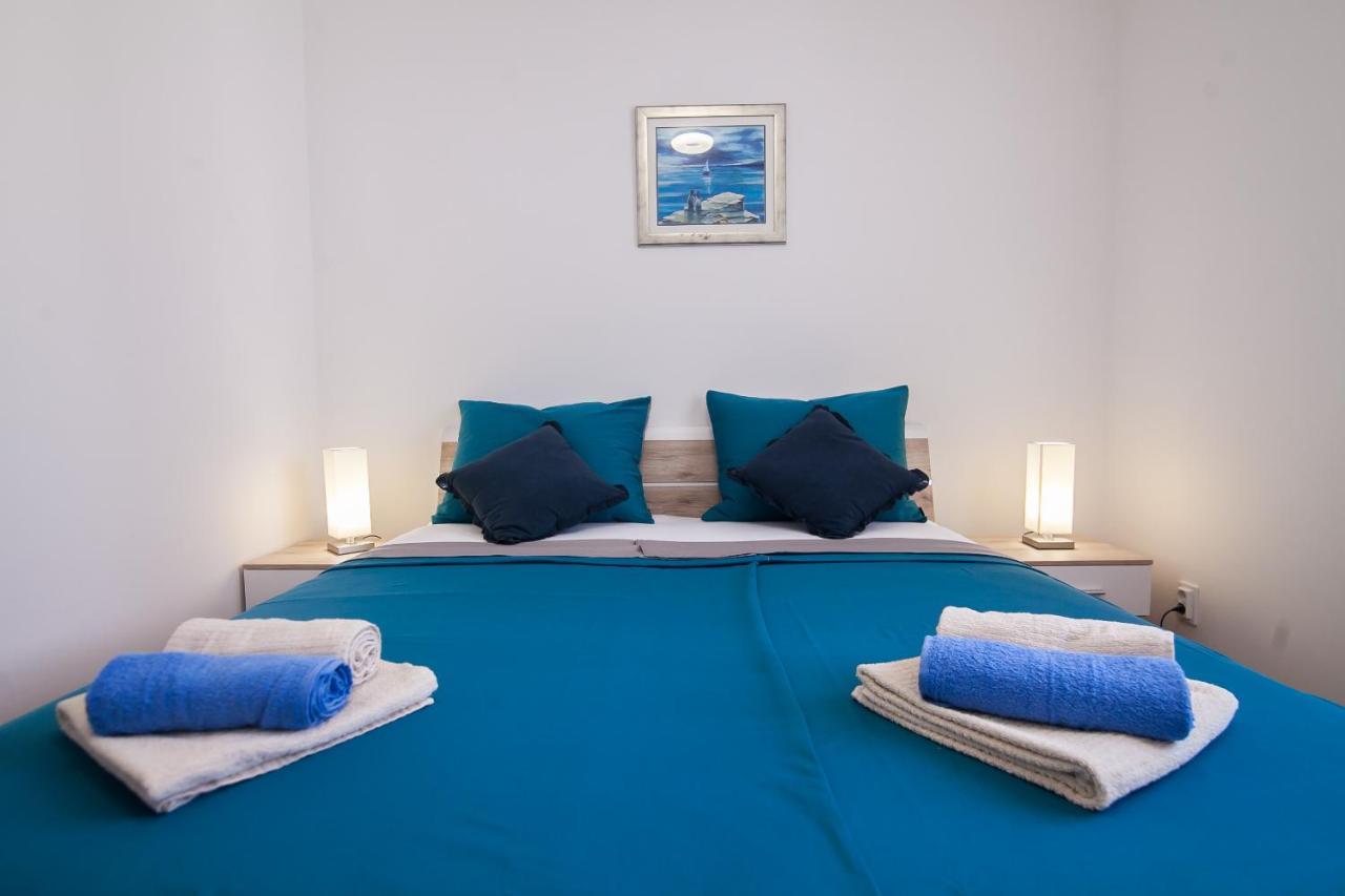 Family Apartments Brach 波尔 外观 照片