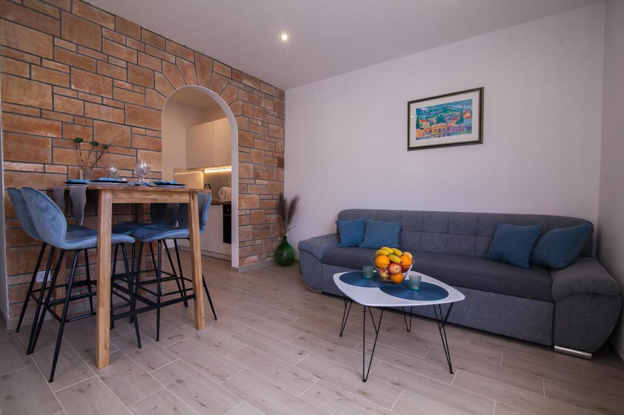 Family Apartments Brach 波尔 外观 照片