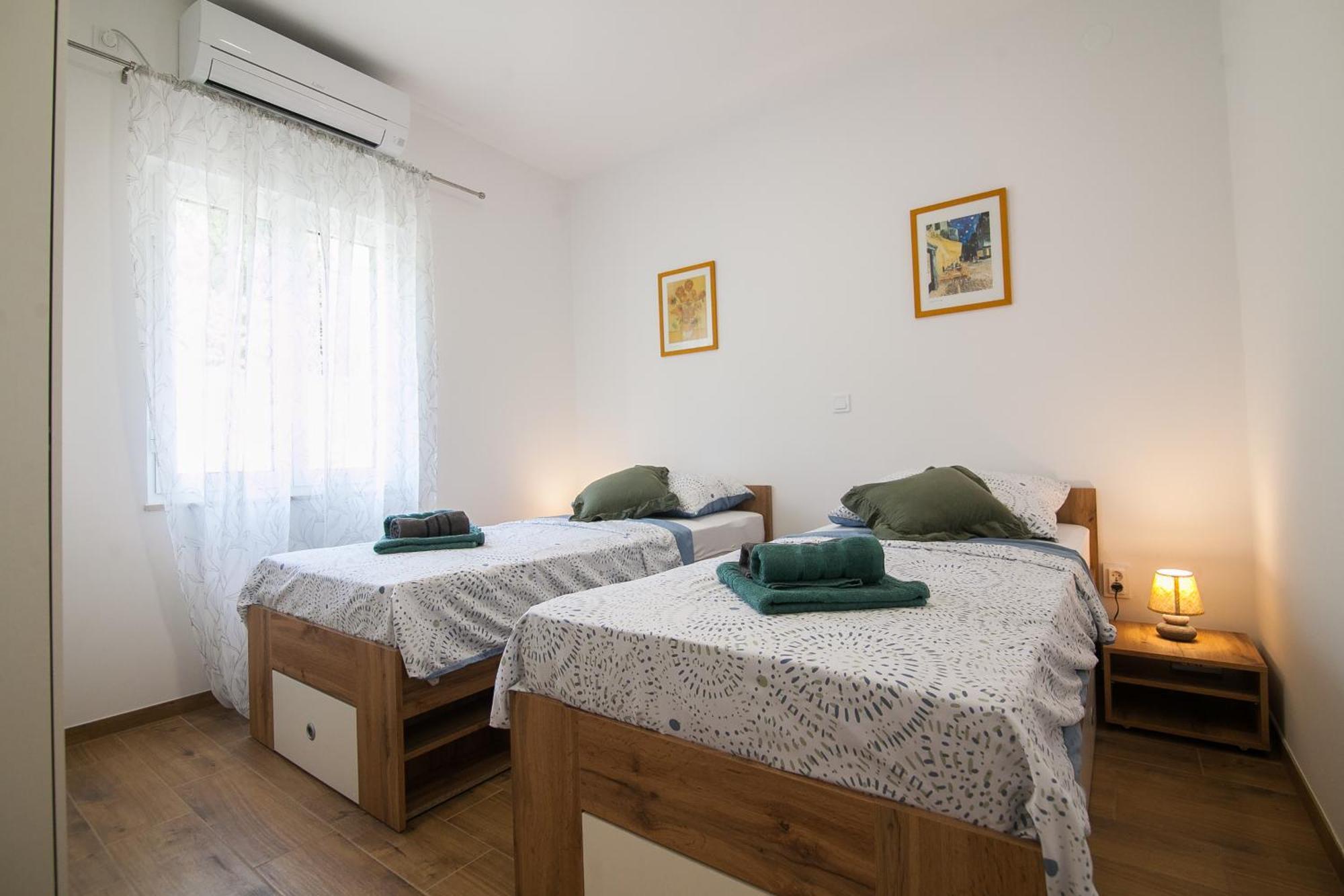 Family Apartments Brach 波尔 外观 照片