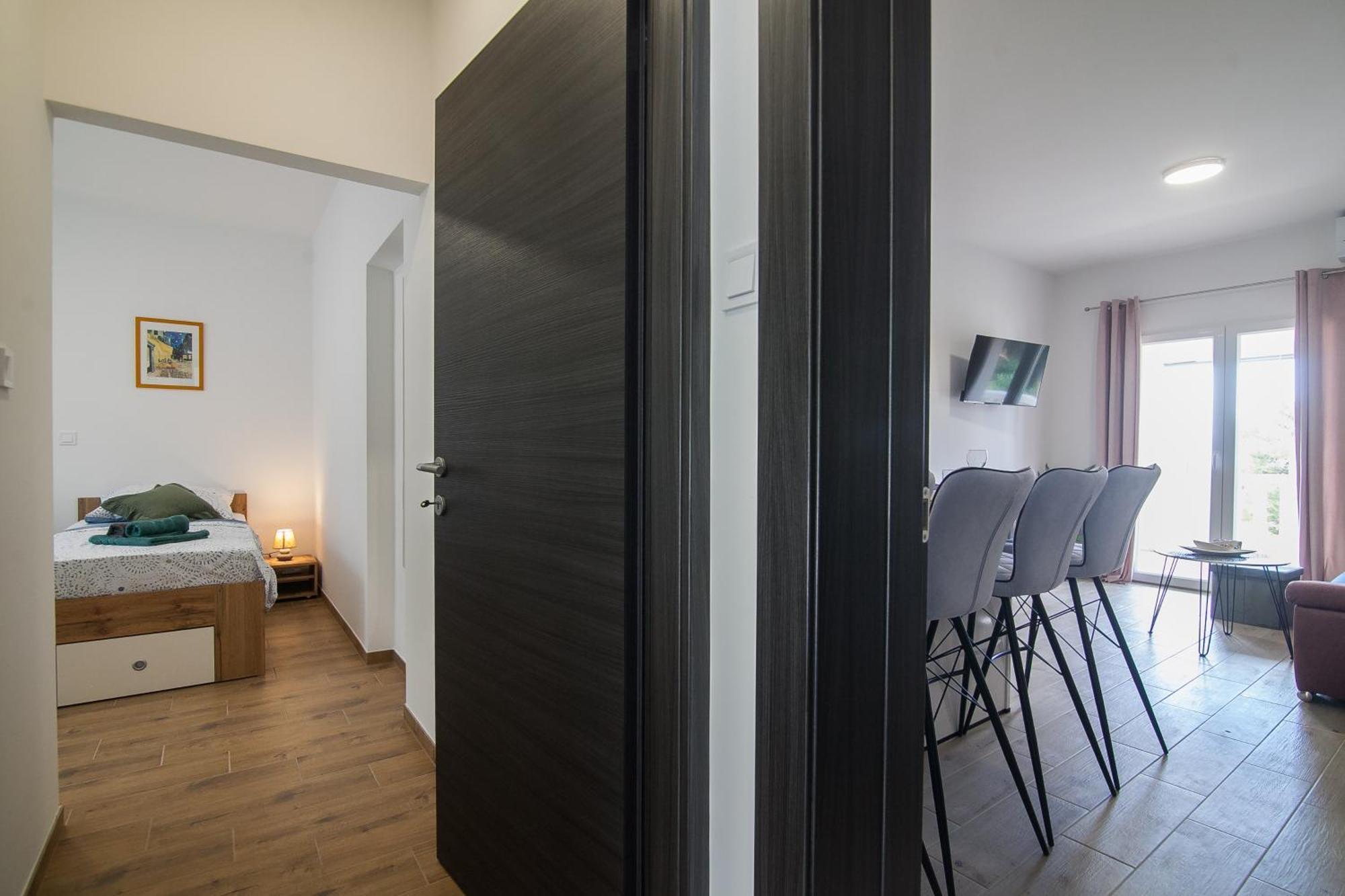 Family Apartments Brach 波尔 外观 照片