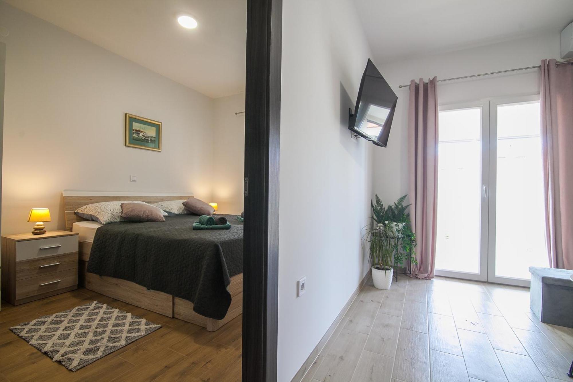 Family Apartments Brach 波尔 外观 照片